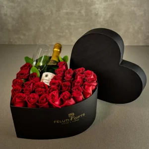 Box coração preto com rosas vermelhas e espumante