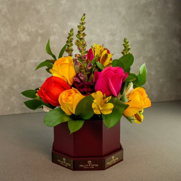 Box de luxo com flores de cores diversas